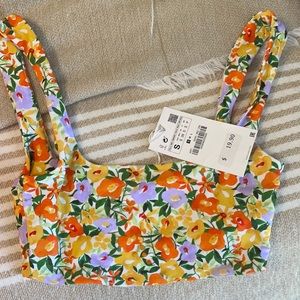 Never been worn floral crop top!